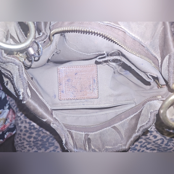 Coach purse - Picture 2 of 4